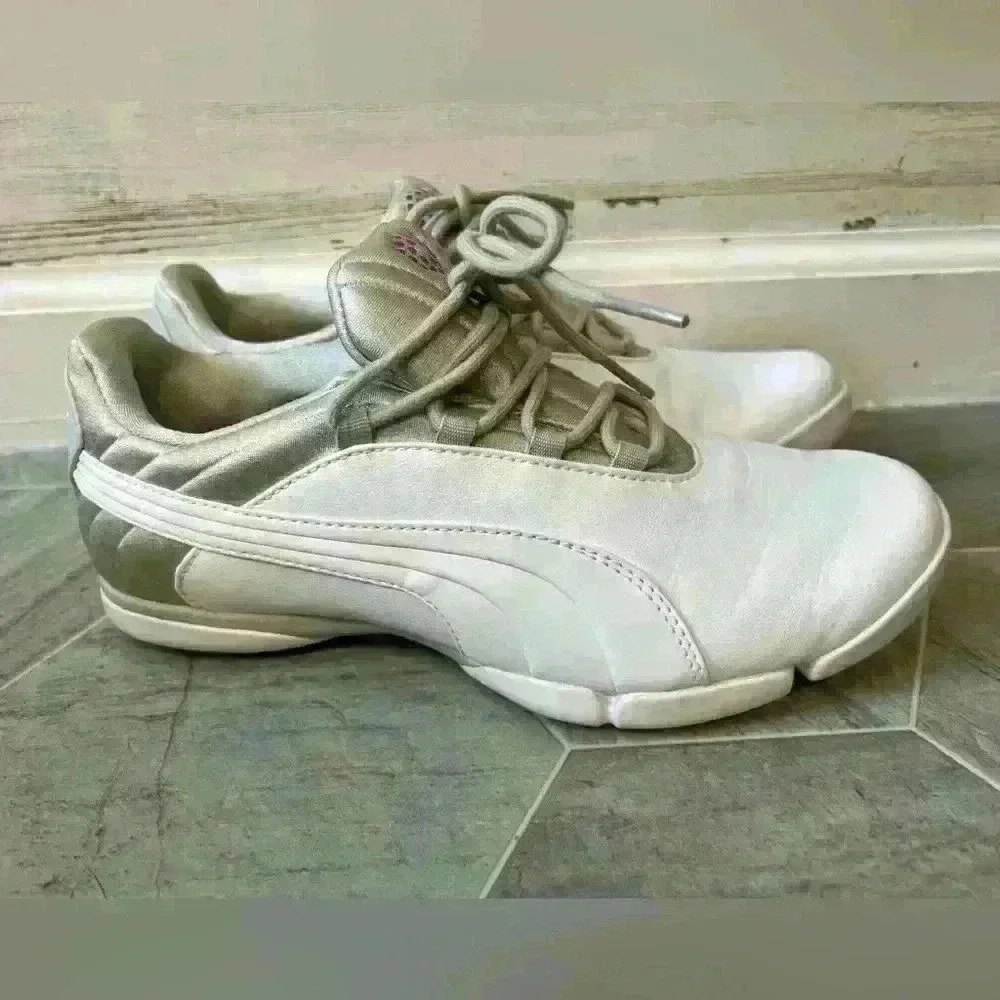 Puma Shoes Womens 8.5 SunnyLite V2 Spikeless Golf Sneakers White Cleats 18866804